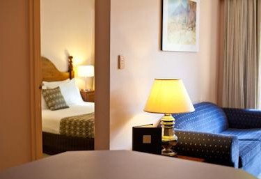 Belmore All Suite Hotel - New Castle Holiday 4