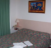 Rainbow Motel - New Castle Holiday