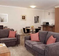 Ringwood Royale Apartment Hotel - New Castle Holiday