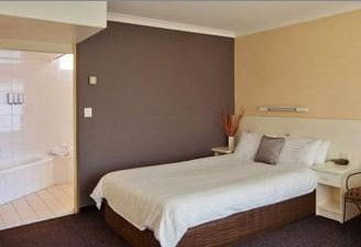 Country Comfort Tamworth Towers - New Castle Holiday 3