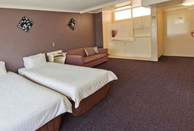 Country Comfort Tamworth Towers - New Castle Holiday 4