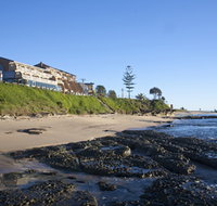 Oceanfront Motel - New Castle Holiday