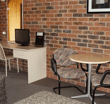 Country Roads Motor Inn - New Castle Holiday