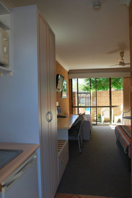 Port O'Call Motel - New Castle Holiday 2