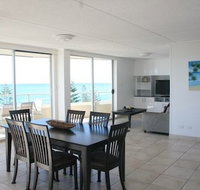 Wyuna Beachfront Apartments - New Castle Holiday