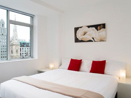 Quest Hero On Russell - New Castle Holiday 2