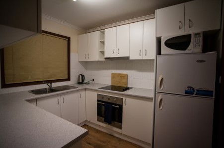 Millies Guesthouse & Serviced Apartments - New Castle Holiday 1