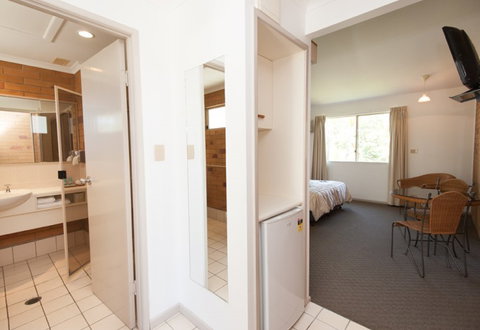 Country Comfort Gin Gin Wild Scotsman - New Castle Holiday 3