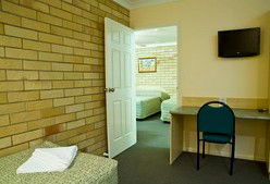 Starlight Motor Inn - New Castle Holiday 0