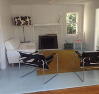 Greens Beach Cottage - New Castle Holiday
