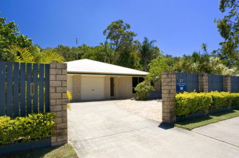 Sunshine Coast Escape - New Castle Holiday 2