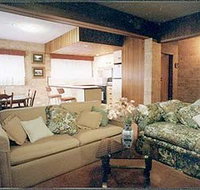 Hillside View Apartments - New Castle Holiday