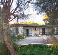 Coffin Bay Beach Units - New Castle Holiday