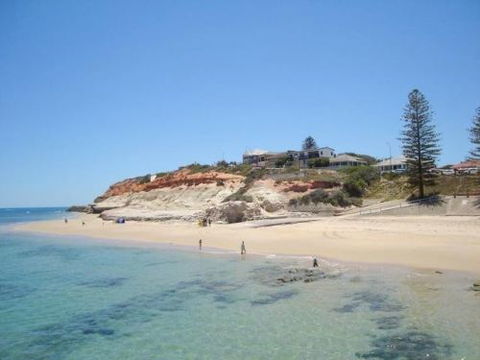 Homes Down Under - New Castle Holiday 0