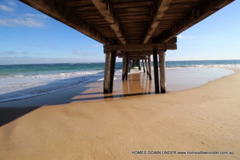 Homes Down Under - New Castle Holiday 5
