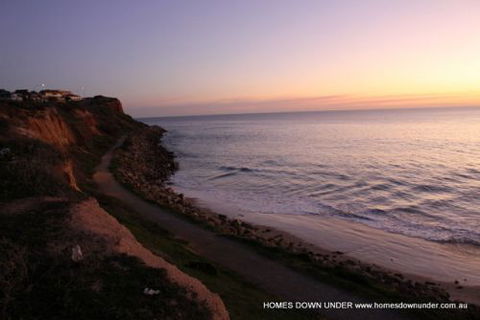Homes Down Under - New Castle Holiday 8