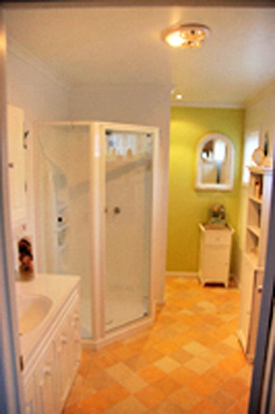 Southern Comfort - New Castle Holiday 1