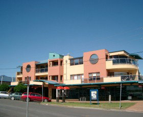 Heavenly Huskisson - New Castle Holiday 0