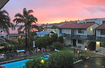 Crown Apartments - New Castle Holiday 1