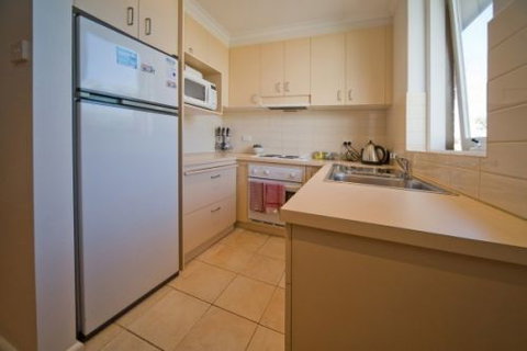 Ruby Inn - Stay Innercity - New Castle Holiday 1