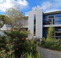 Barrakee Beach House - New Castle Holiday