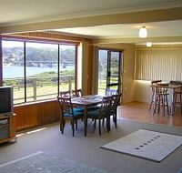 Authur River Beach House - New Castle Holiday