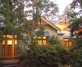 Moments Accommodation - New Castle Holiday 0