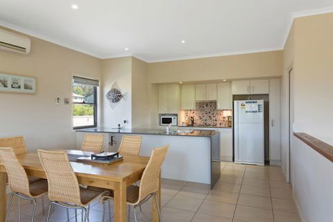 Eden Holiday Rentals - New Castle Holiday 5