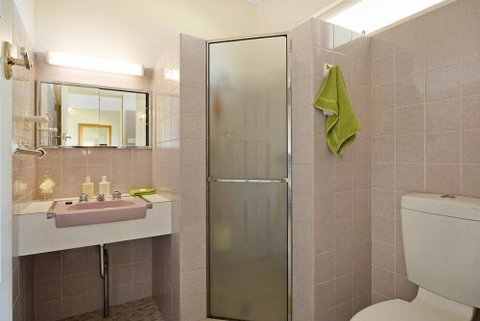 Char Ree Leera - New Castle Holiday 5