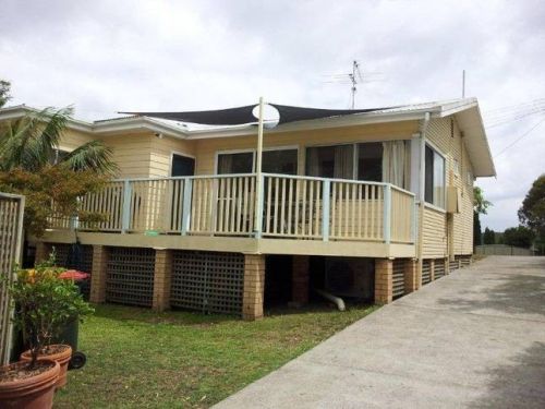 Brightwaters NSW New Castle Holiday