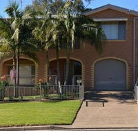 Tomakin Beach House - New Castle Holiday