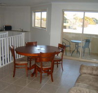 Inverloch Cabins - New Castle Holiday