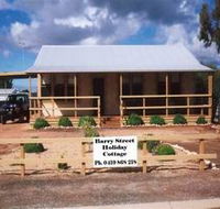 Cowell Barry Street Holiday Cottage - New Castle Holiday
