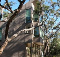 Aquila Eco Lodges - New Castle Holiday