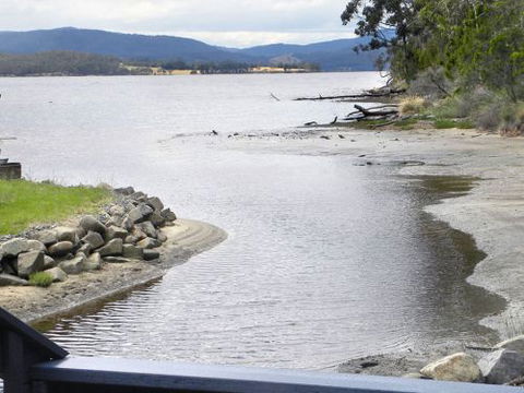 Huon Charm Waterfront Cottages - New Castle Holiday 2