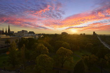 Mercure Melbourne Treasury Gardens - New Castle Holiday 14