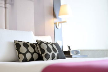 Mercure Melbourne Treasury Gardens - New Castle Holiday 16