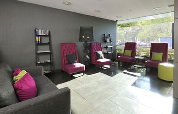 Mercure Melbourne Treasury Gardens - New Castle Holiday 22