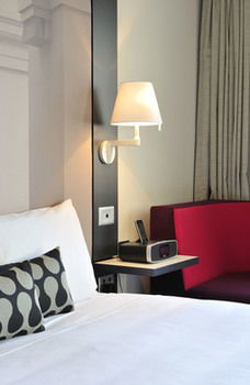 Mercure Melbourne Treasury Gardens - New Castle Holiday 23