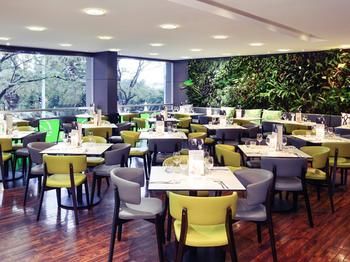 Mercure Melbourne Treasury Gardens - New Castle Holiday 44