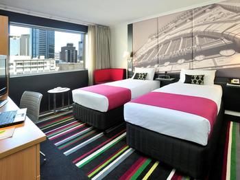 Mercure Melbourne Treasury Gardens - New Castle Holiday 59