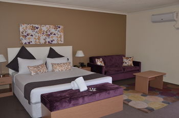 Country Comfort Hunts Liverpool - New Castle Holiday 4