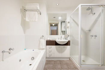 Ringwood Royale - New Castle Holiday 4