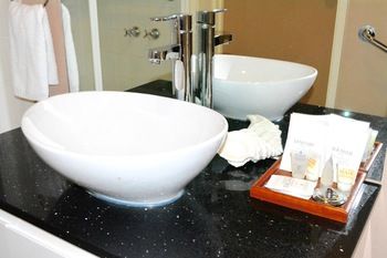 Toorak Manor - New Castle Holiday 11