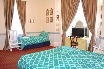 Toorak Manor - New Castle Holiday 19