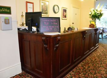 Toorak Manor - New Castle Holiday 36