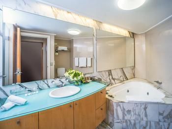 Pullman Quay Grand Sydney Harbour - New Castle Holiday 41