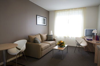Ibis Melbourne Hotel And Apartments - New Castle Holiday 14