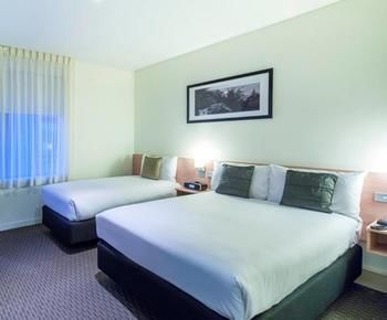 Ibis Melbourne Hotel And Apartments - New Castle Holiday 18