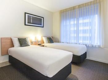 Ibis Melbourne Hotel And Apartments - New Castle Holiday 24